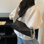 Fashionable clutch bag