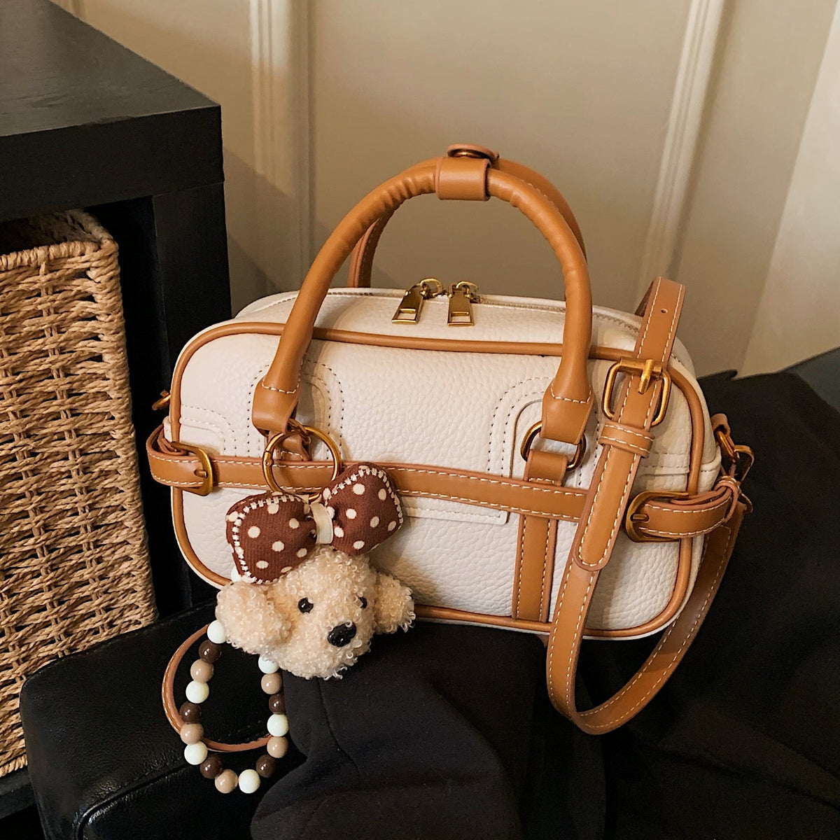Women’s mini handbag with removable teddy pendant