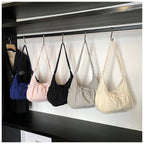 Fashionable shoulder bag
