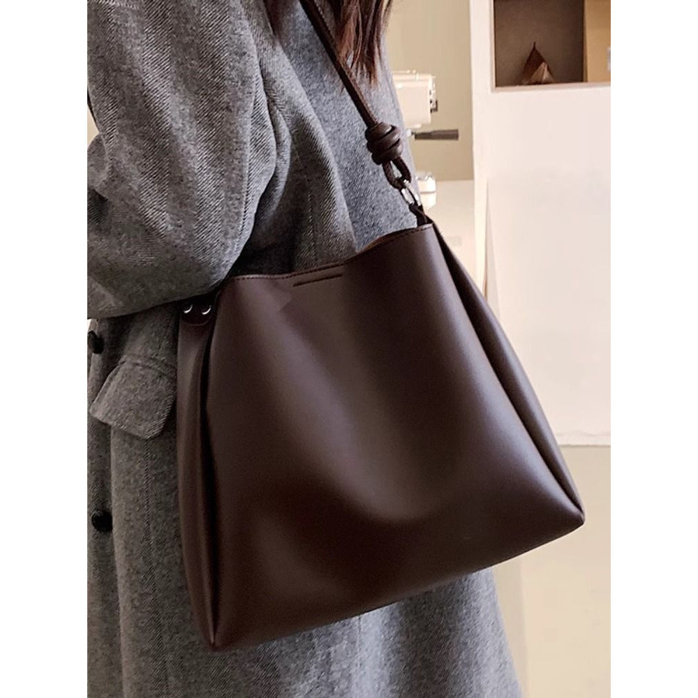 Sleek Minimalist Shoulder Bag