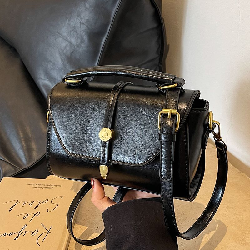 Vintage-Inspired Leather Shoulder Bag