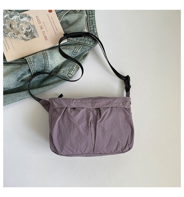 Fashionable shoulder bag with adjustable shoulder strap