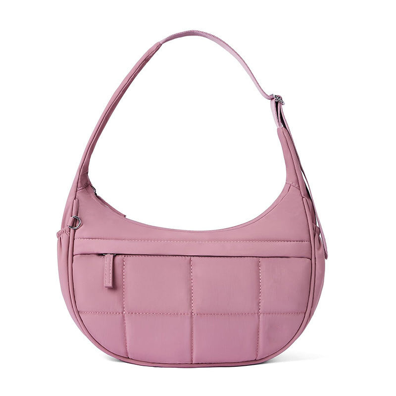 Fashionable shoulder bag with textured design
