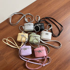 mini handbag with luxurious chain pendant