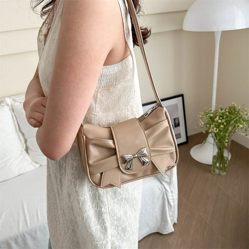 Elegant Bow Accent Shoulder Bag