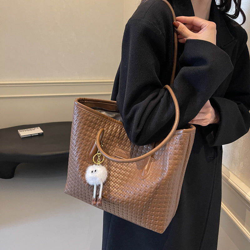 Woven Patterned Shoulder Bag