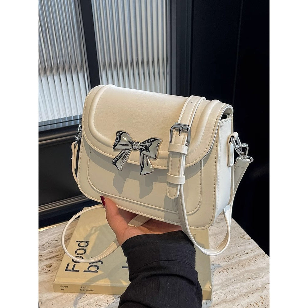 Elegant Bow-Detail Shoulder Bag
