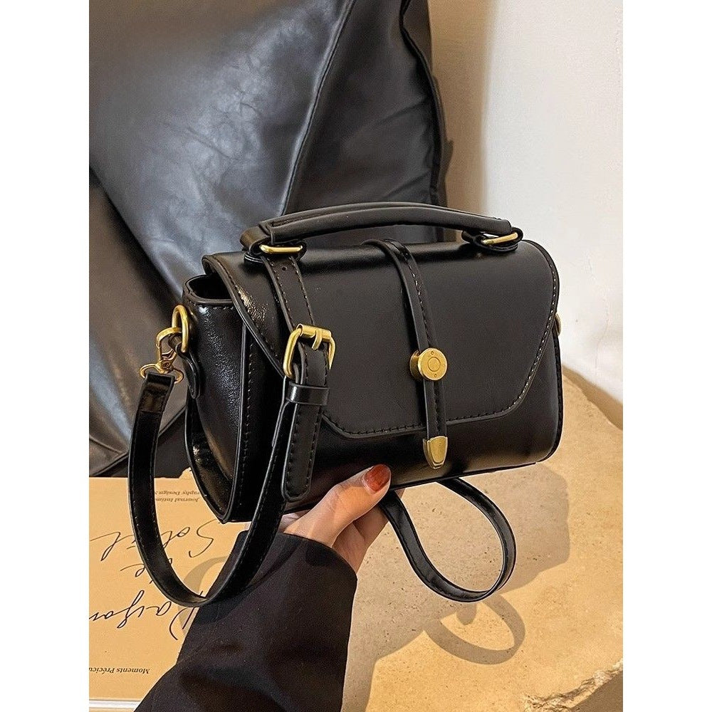 Vintage-Inspired Leather Shoulder Bag
