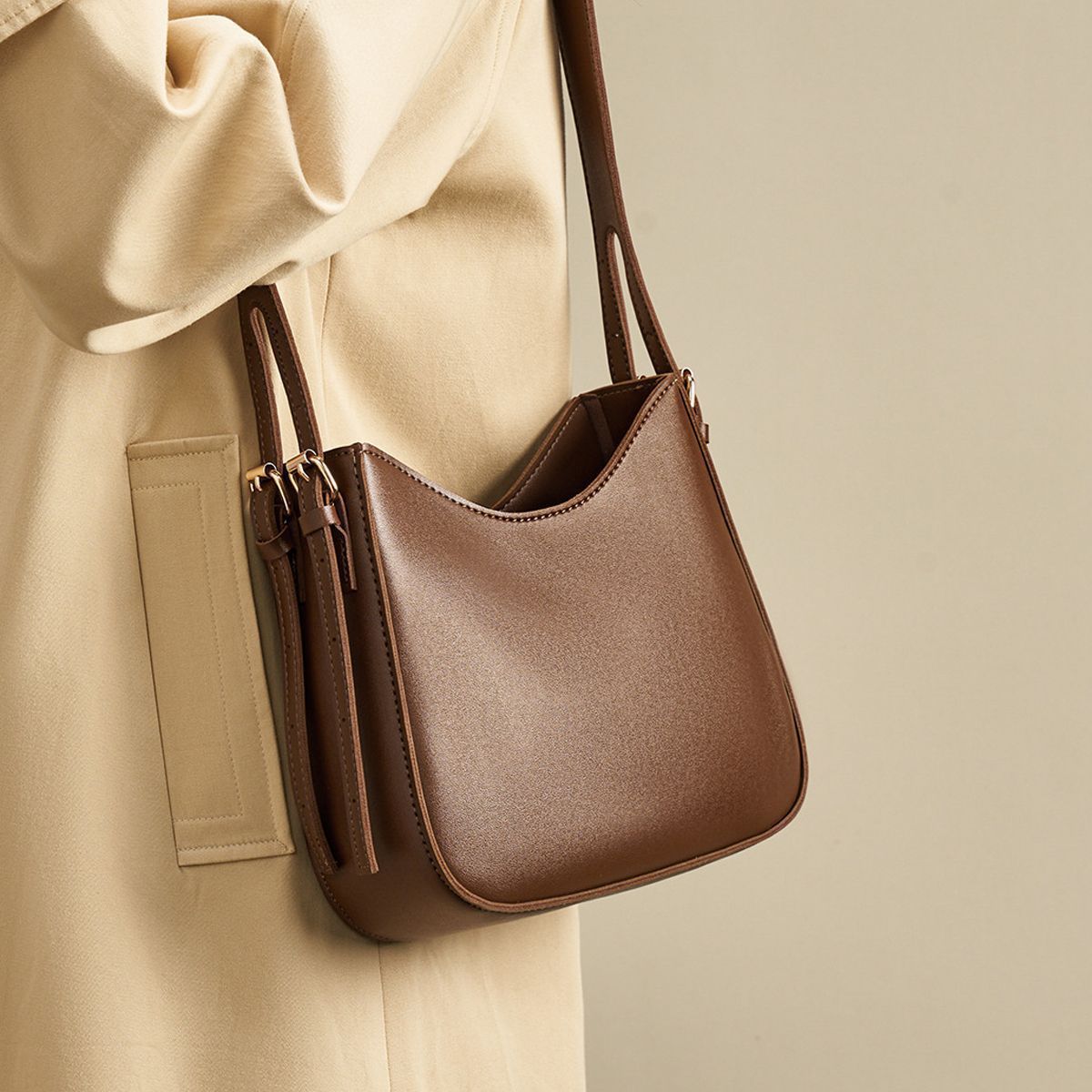 Minimalist Chic Shoulder Bag