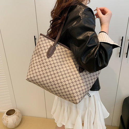 Elegant Geometric Pattern Tote Bag