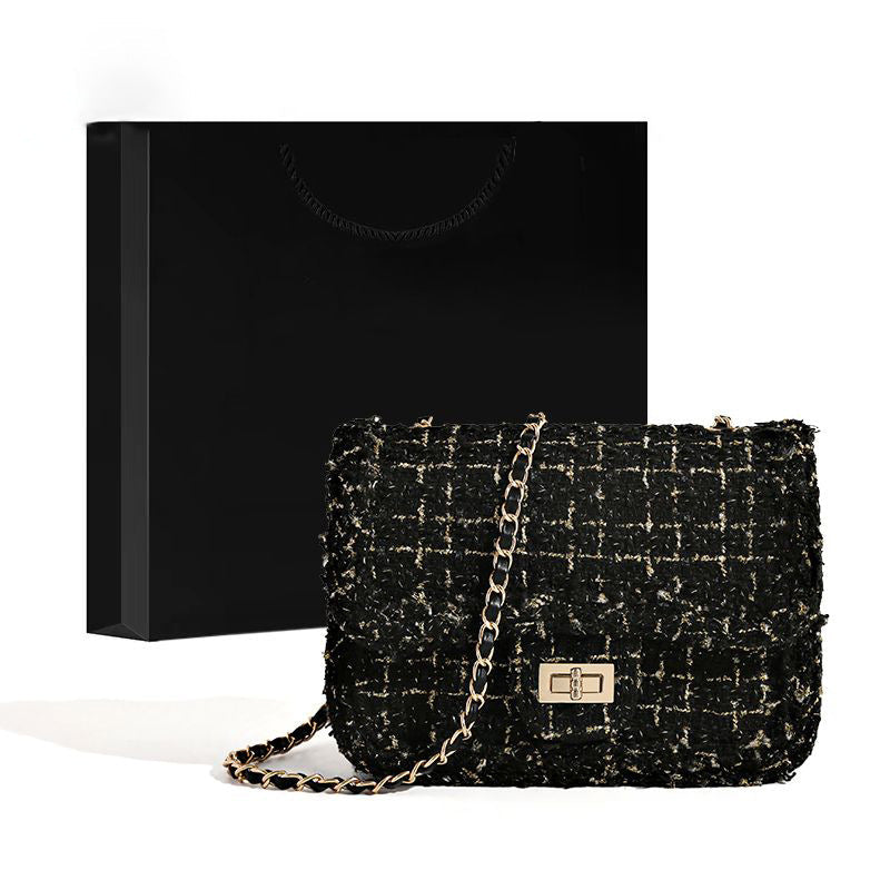 Textured Chain Strap Shoulder Bag
