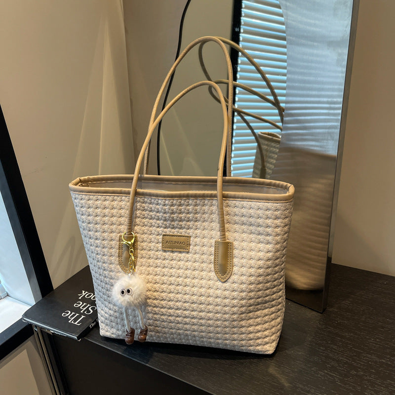 Woven Patterned Shoulder Bag